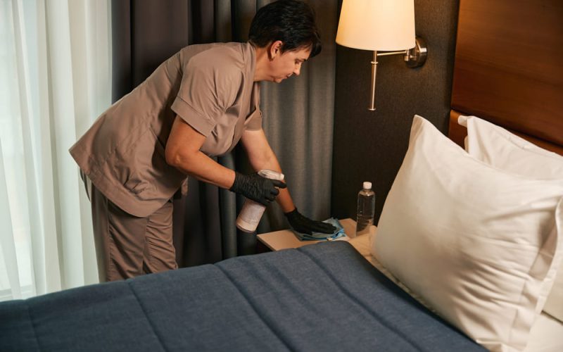 Por qué la limpieza profesional impacta en la calidad del servicio hotelero